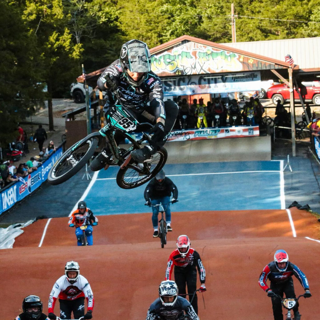 Barry Nobles has had a great start to the 2022 USA BMX Pro tour, and he added 2 wins in Nashville, TN at the Music City Nationals this past weekend, giving him 6 wins for there season to date. Barry was the solo Chase rider in Nashville, but gave the fans the Chase winning tradition both days as well as always having time for the crowds in between racing both days.