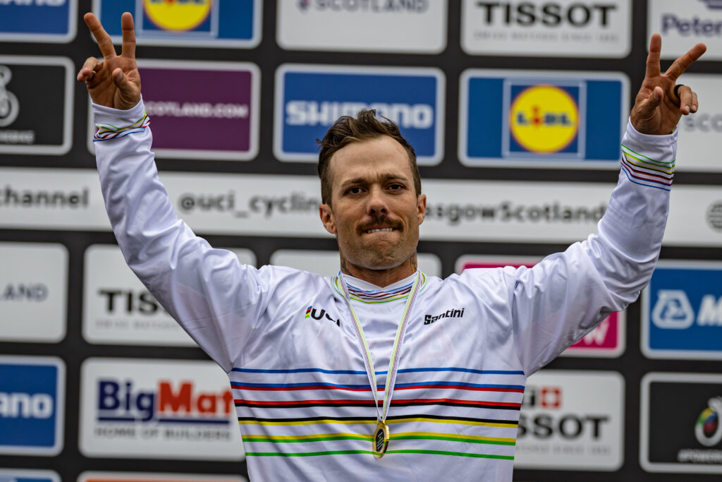 Barry Nobles wins the UCI BMX Masters World Championship in Glasgow!